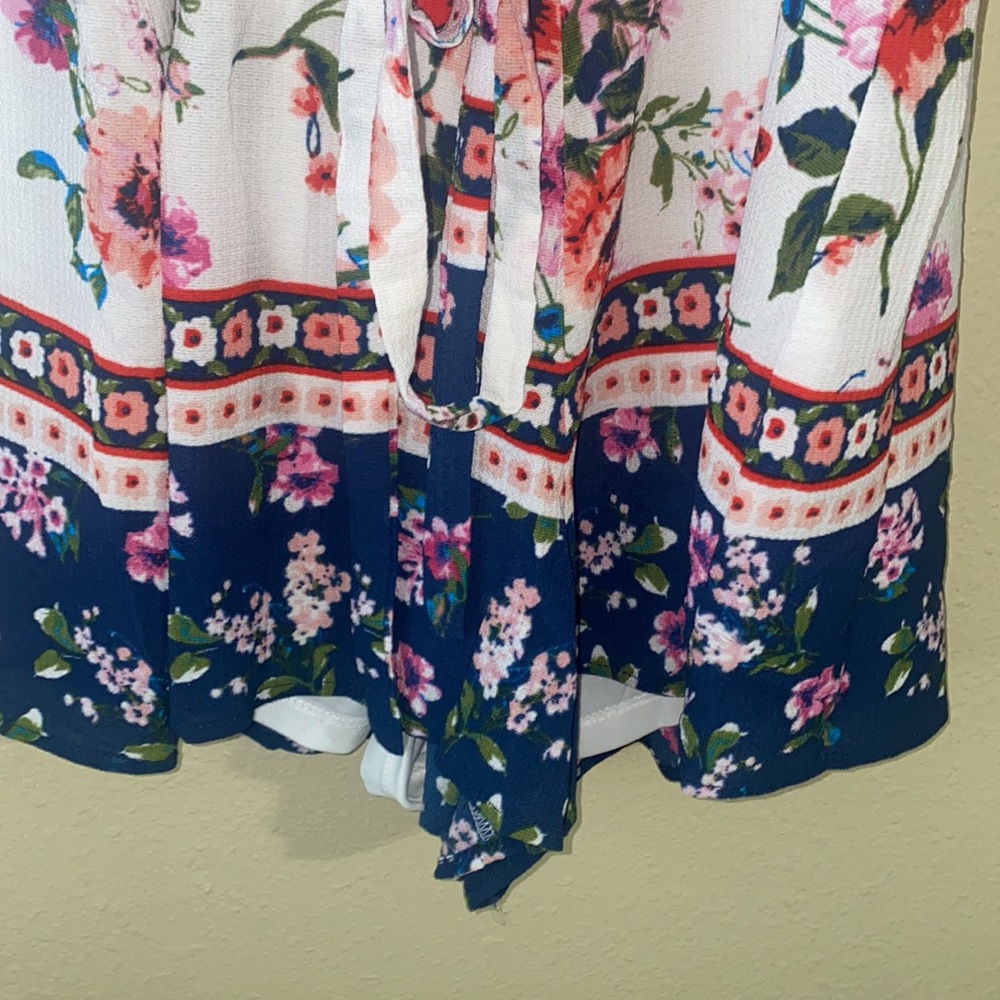 Floral Romper - Picture 3 of 6